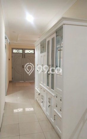 Dijual Hunian Mewah dengan Fasilitas Sekitar Komplit di Karawaci, Tangerang Dijual Hunian Mewah dengan Fasilitas Sekitar Komplit di Karawaci, Tangerang