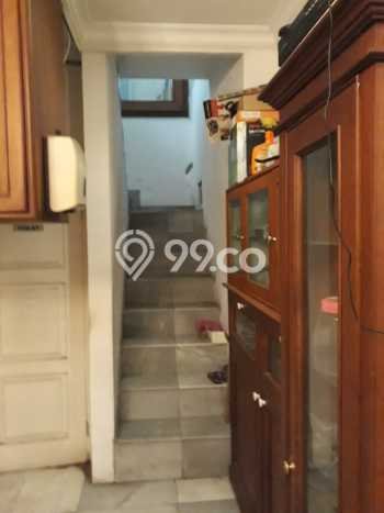 Siap Huni Hunian Elit 4 Kamar di Tebet Dekat ke Mana Pun Siap Huni Hunian Elit 4 Kamar di Tebet Dekat ke Mana Pun