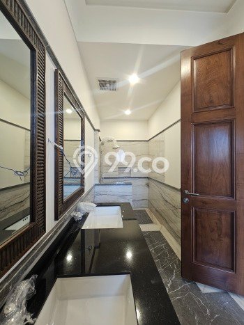 Rumah Mewah LB 600m2 Siap Huni Desain Elegan di Cipete, Jakarta Selatan Rumah Mewah LB 600m2 Siap Huni Desain Elegan di Cipete, Jakarta Selatan