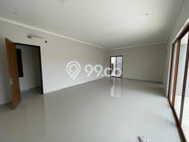 For Sale! Luxury House LT 200m2 Desain Elegan di Cibubur For Sale! Luxury House LT 200m2 Desain Elegan di Cibubur