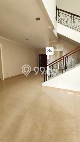 Rumah Lingkungan Asri kawasan Kota Wisata, Bogor, LT 200m² Bangunan 250m² Rumah Lingkungan Asri kawasan Kota Wisata, Bogor, LT 200m² Bangunan 250m²