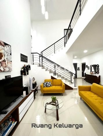 Ready to Use! Premium House LT 312m2 Desain Elegan di Sentul City Ready to Use! Premium House LT 312m2 Desain Elegan di Sentul City