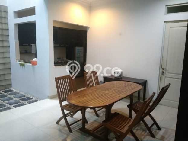Rumah Terawat kawasan , Jakarta Timur, Luas 180m2m² Bangunan 222m2m² DIJUAL CEPAT! Rumah Terawat kawasan , Jakarta Timur, Luas 180m2m² Bangunan 222m2m² DIJUAL CEPAT!