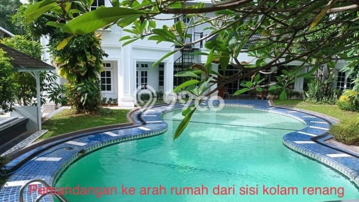 Dijual Rumah Luas Megah Dengan View Eksklusif di Cibubur, Jakarta Timur Dijual Rumah Luas Megah Dengan View Eksklusif di Cibubur, Jakarta Timur