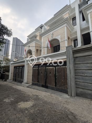 Ready to Use! Luxury House LT 105m2 Desain Elegan di Pejaten Ready to Use! Luxury House LT 105m2 Desain Elegan di Pejaten