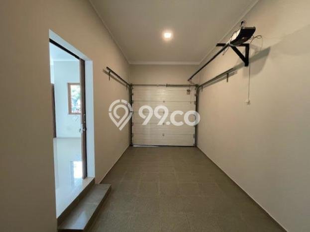 For Sale! Luxury House LT 200m2 Desain Elegan di Cibubur For Sale! Luxury House LT 200m2 Desain Elegan di Cibubur
