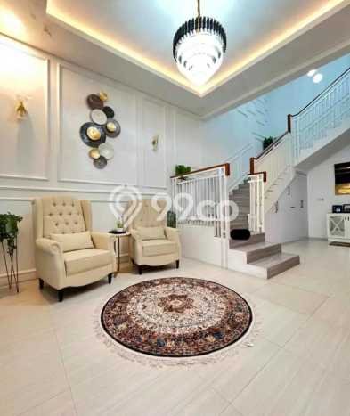 Jual Rumah Luas Elegan Dengan View Cantik di Kota Wisata, Bogor Jual Rumah Luas Elegan Dengan View Cantik di Kota Wisata, Bogor