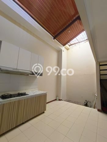 For Sale Hunian Rumah Terawat 3 Kamar di Cibubur, Depok For Sale Hunian Rumah Terawat 3 Kamar di Cibubur, Depok