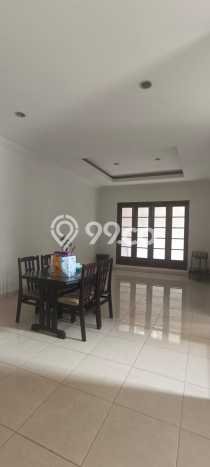 Rumah Mewah LB 192m2 Siap Huni Desain Elegan di Cibubur, Jakarta Timur Rumah Mewah LB 192m2 Siap Huni Desain Elegan di Cibubur, Jakarta Timur