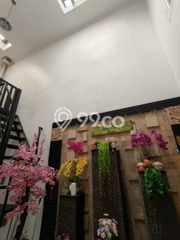 Rumah Modern 4 KT LT 135m2 di Legenda Wisata Rumah Modern 4 KT LT 135m2 di Legenda Wisata