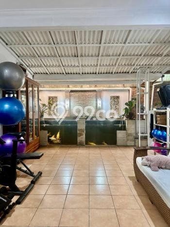Rumah Elit Modern Tanpa Renovasi di Cibubur Depok Rumah Elit Modern Tanpa Renovasi di Cibubur Depok