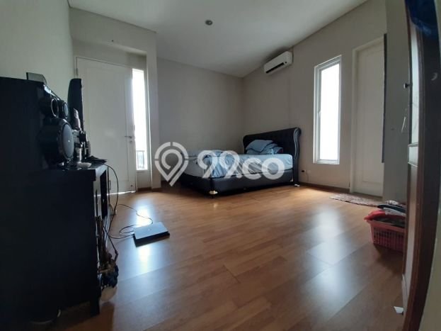 Hunian Mewah Siap Huni LT 170m2 di Ciracas, Jakarta Timur Hunian Mewah Siap Huni LT 170m2 di Ciracas, Jakarta Timur