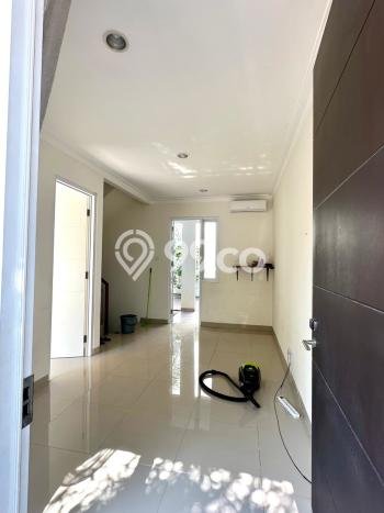 Dijual Hunian Rumah Terawat 3 Kamar di Cibubur, Jakarta Timur Dijual Hunian Rumah Terawat 3 Kamar di Cibubur, Jakarta Timur
