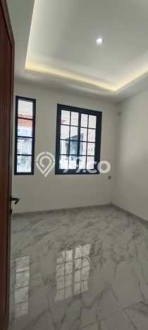 Rumah Nyaman 3 Kamar View Gunung di Cibubur, Jakarta Timur Rumah Nyaman 3 Kamar View Gunung di Cibubur, Jakarta Timur