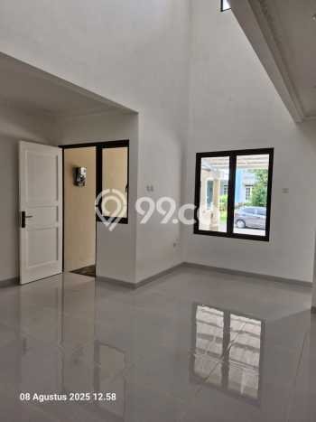 Jual Rumah Eksklusif 4 KT di Kota Wisata, Bogor Jual Rumah Eksklusif 4 KT di Kota Wisata, Bogor