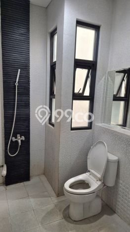 Ready to Use! Premium House LT 353m2 Desain Elegan di Cibubur Ready to Use! Premium House LT 353m2 Desain Elegan di Cibubur
