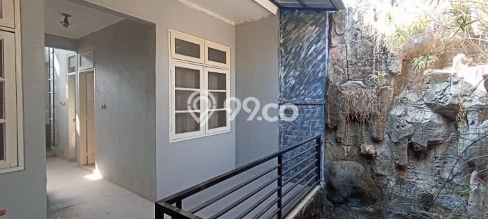 Ready to Use! Premium House LT 200m2 Desain Modern di Kota Wisata Ready to Use! Premium House LT 200m2 Desain Modern di Kota Wisata