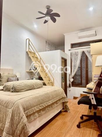 Rumah Elit Modern Tanpa Renovasi di Cibubur Depok Rumah Elit Modern Tanpa Renovasi di Cibubur Depok