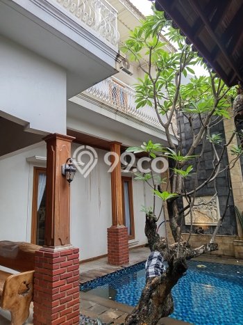 Siap Huni Rumah Mewah 4 Kamar di Cipayung Dekat ke Mana Pun Siap Huni Rumah Mewah 4 Kamar di Cipayung Dekat ke Mana Pun