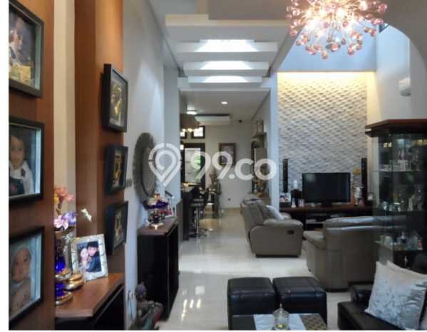 Dijual Rumah Mewah Elegan Dengan View Cantik di Cibubur, Depok Dijual Rumah Mewah Elegan Dengan View Cantik di Cibubur, Depok