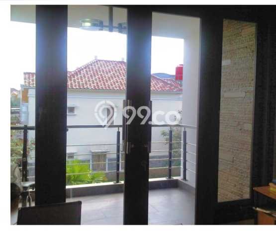Dijual Rumah Mewah Elegan Dengan View Cantik di Cibubur, Depok Dijual Rumah Mewah Elegan Dengan View Cantik di Cibubur, Depok