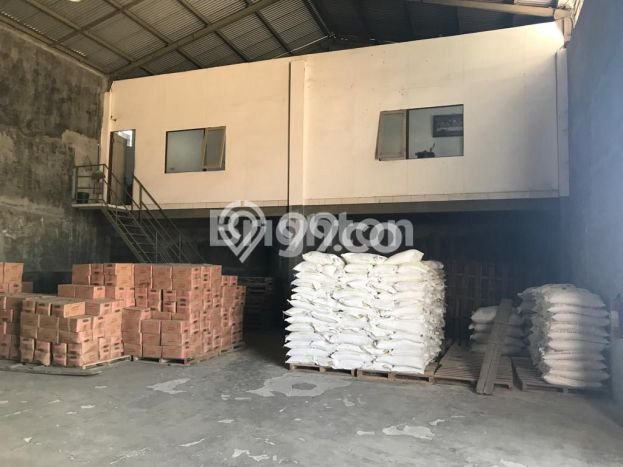 Unit Gudang Dijual di Kedungwaru Tulungagung Luas Tanah 1814m2, Luas Bangunan 907m2 Unit Gudang Dijual di Kedungwaru Tulungagung Luas Tanah 1814m2, Luas Bangunan 907m2