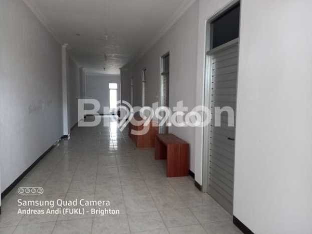 BEST OFFER! Rumah Untuk Investasi area Kedungwaru, Luas 325m2m² Bangunan 275m2m² BEST OFFER! Rumah Untuk Investasi area Kedungwaru, Luas 325m2m² Bangunan 275m2m²