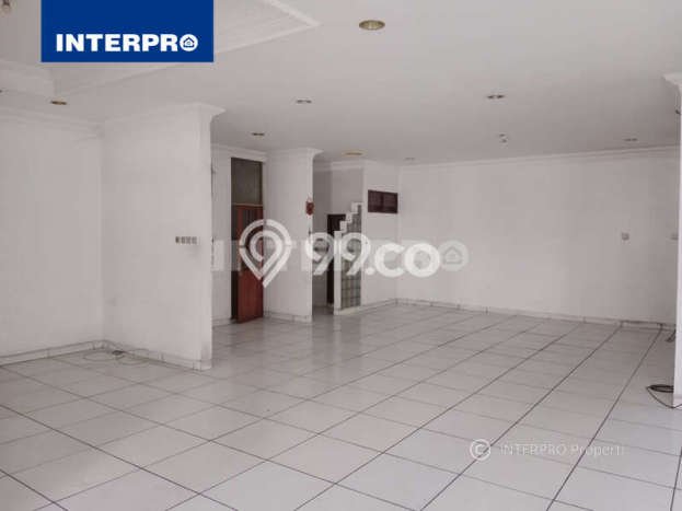 HARGA SPECIAL! Rumah Asri di Taman Ratu, Jakarta Barat, Luas 423m² Bangunan 450m² Bisa Nego! HARGA SPECIAL! Rumah Asri di Taman Ratu, Jakarta Barat, Luas 423m² Bangunan 450m² Bisa Nego!