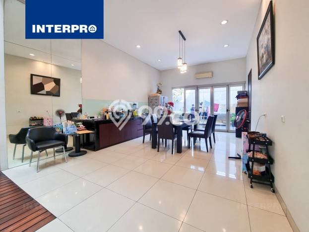 Rumah di Puri Media, Jakarta Barat, LT 230m² LB 300m² Rumah di Puri Media, Jakarta Barat, LT 230m² LB 300m²