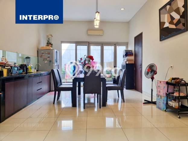 Rumah di Puri Media, Jakarta Barat, LT 230m² LB 300m² Rumah di Puri Media, Jakarta Barat, LT 230m² LB 300m²