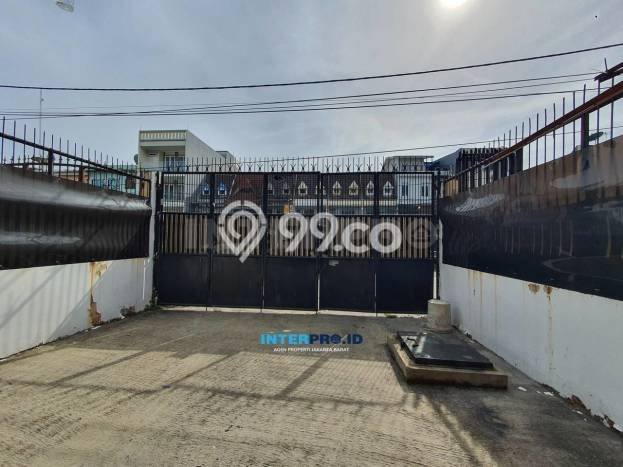Rumah Idaman Keluarga LB 157m² Lokasi Tenang di Taman Ratu, Jakarta Barat Rumah Idaman Keluarga LB 157m² Lokasi Tenang di Taman Ratu, Jakarta Barat