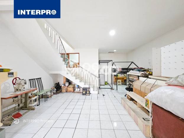 Rumah 2 Lantai Taman Ratu Lt 105m2 Harga Jual Termurah SHM Rumah 2 Lantai Taman Ratu Lt 105m2 Harga Jual Termurah SHM