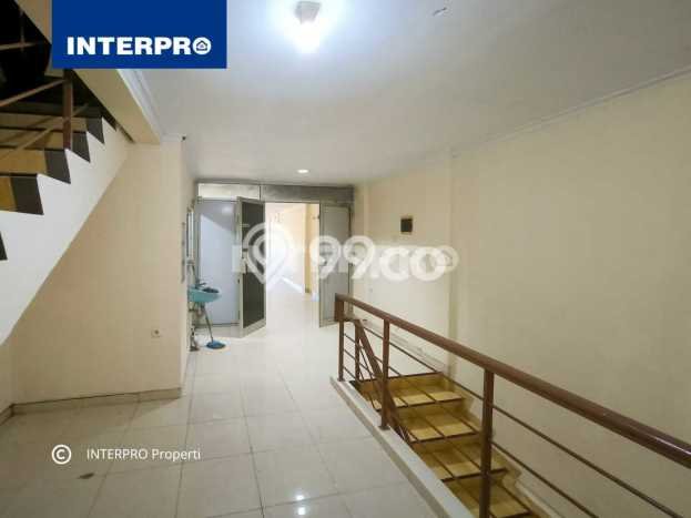 Untuk Dijual Ruko di Kebon Jeruk Jakarta Barat LT 94m2 / LB 207m2 Untuk Dijual Ruko di Kebon Jeruk Jakarta Barat LT 94m2 / LB 207m2