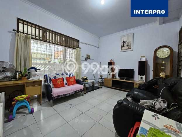 Jual Rumah Mewah Elegan Dengan View Cantik di Tomang, Jakarta Barat Jual Rumah Mewah Elegan Dengan View Cantik di Tomang, Jakarta Barat