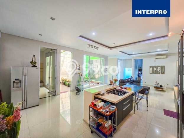 Rumah Minimalis Layout Bagus di Green Garden Lt 220m2 Rumah Minimalis Layout Bagus di Green Garden Lt 220m2