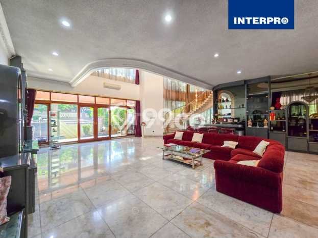 Hunian Mewah LB 550m2 Siap Huni Desain Elegan di Green garden, Jakarta Barat Hunian Mewah LB 550m2 Siap Huni Desain Elegan di Green garden, Jakarta Barat