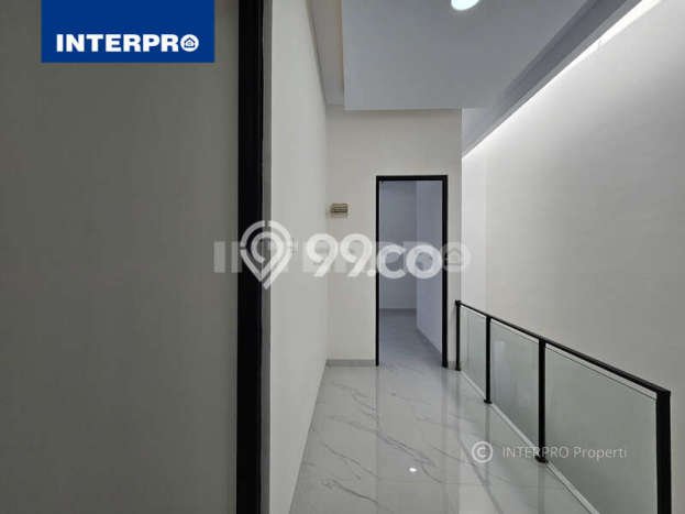 Rumah EXCLUSIVE! di Green Ville, Jakarta Barat, LT 90m² LB 120m², BISA KPR Rumah EXCLUSIVE! di Green Ville, Jakarta Barat, LT 90m² LB 120m², BISA KPR