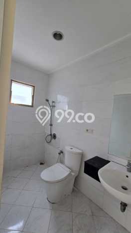 Rumah Elit Modern Tanpa Renovasi di Green Lake City Jakarta Barat Rumah Elit Modern Tanpa Renovasi di Green Lake City Jakarta Barat