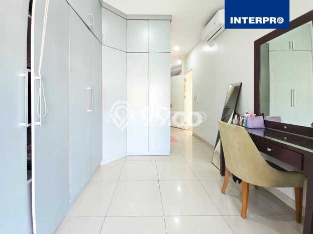Dijual Rumah Luas Megah Dengan View Eksklusif di Green Lake City, Jakarta Barat Dijual Rumah Luas Megah Dengan View Eksklusif di Green Lake City, Jakarta Barat
