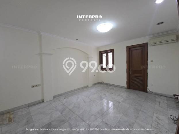 Rumah Luxury Modern Tanpa Renovasi di Puri Indah Jakarta Barat Rumah Luxury Modern Tanpa Renovasi di Puri Indah Jakarta Barat