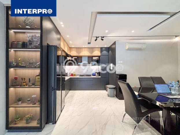 Rumah Elit Modern Tanpa Renovasi di Pluit Jakarta Utara Rumah Elit Modern Tanpa Renovasi di Pluit Jakarta Utara