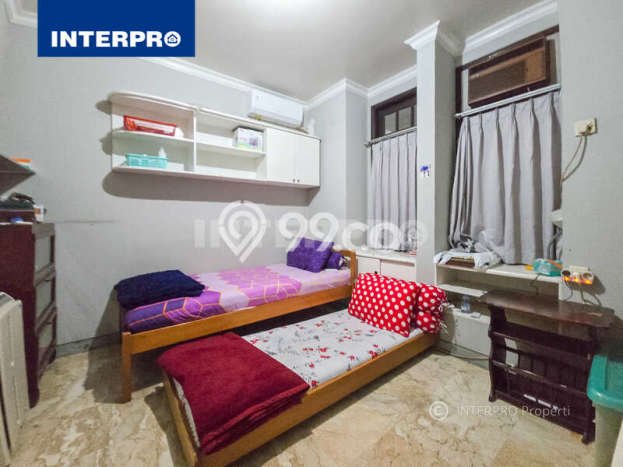 Rumah Mewah LB 250m2 Siap Huni Desain Elegan di Kedoya Baru, Jakarta Barat Rumah Mewah LB 250m2 Siap Huni Desain Elegan di Kedoya Baru, Jakarta Barat