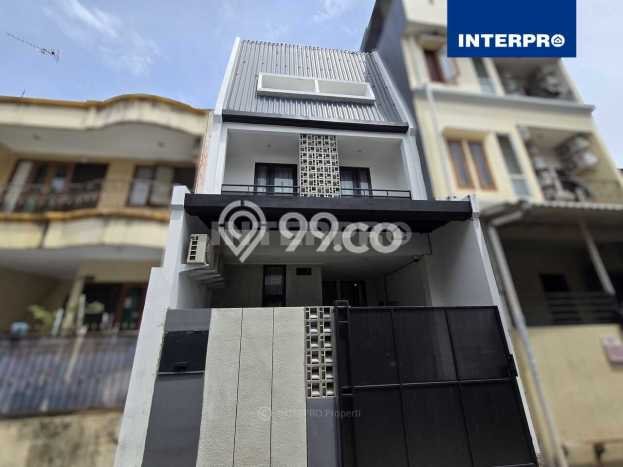 Cocok Untuk Investasi! For Sale Kost di Tanjung Duren 10 Kamar Cocok Untuk Investasi! For Sale Kost di Tanjung Duren 10 Kamar