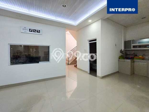 Rumah Luas Tanah 152m2m² di Tanjung Duren, Jakarta Barat - Lokasi Strategis Rumah Luas Tanah 152m2m² di Tanjung Duren, Jakarta Barat - Lokasi Strategis