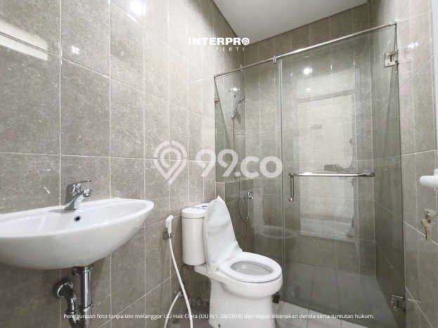 Rumah Luxury Modern Tanpa Renovasi di Taman Ratu Jakarta Barat Rumah Luxury Modern Tanpa Renovasi di Taman Ratu Jakarta Barat