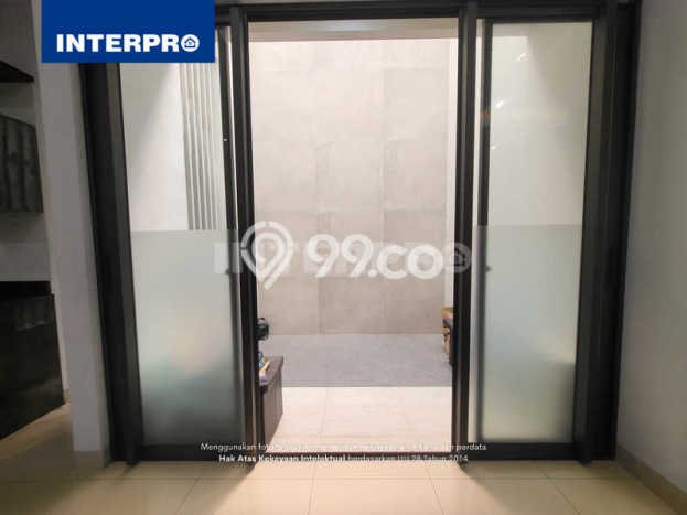 Rumah Elit Modern Tanpa Renovasi di Green Lake City Jakarta Barat Rumah Elit Modern Tanpa Renovasi di Green Lake City Jakarta Barat