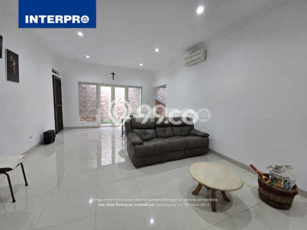 Ready to Use! Luxury House LT 318m2 Desain Modern di Kemanggisan Ready to Use! Luxury House LT 318m2 Desain Modern di Kemanggisan