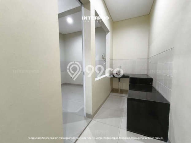Rumah Luxury Modern Tanpa Renovasi di Taman Ratu Jakarta Barat Rumah Luxury Modern Tanpa Renovasi di Taman Ratu Jakarta Barat