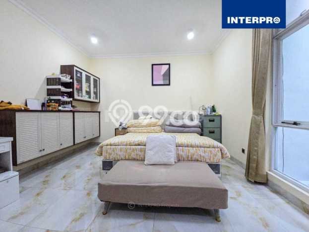 Dijual Rumah Luas Elegan Dengan View Cantik di Intercon, Jakarta Barat Dijual Rumah Luas Elegan Dengan View Cantik di Intercon, Jakarta Barat