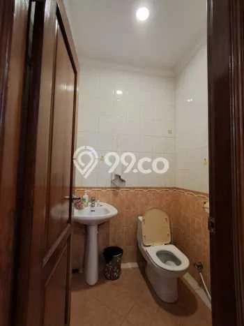 Disewakan Rumah Harga Terjangkau di Kelapa Dua Jakarta Barat Punya 5 Kamar Tidur Disewakan Rumah Harga Terjangkau di Kelapa Dua Jakarta Barat Punya 5 Kamar Tidur